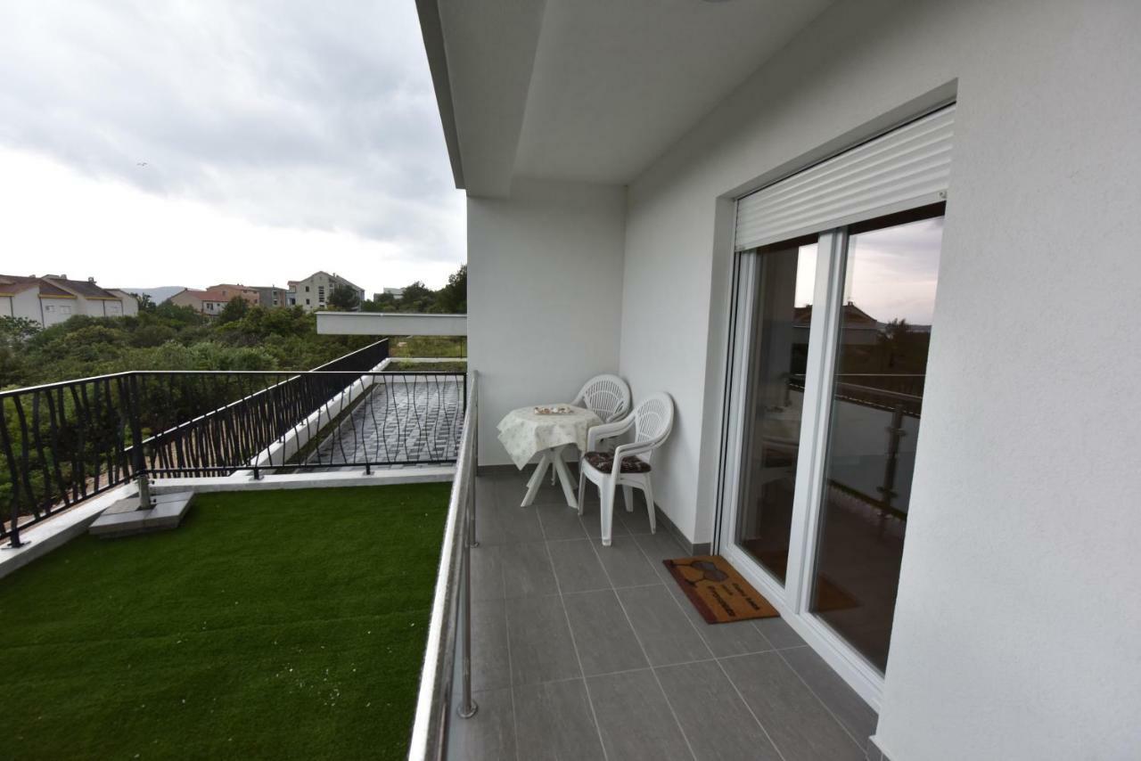 Family Apartments Podsolarsko Šibenik Екстериор снимка